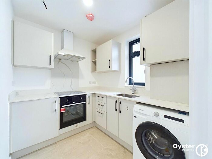 1 Bedroom Flat To Rent In Kenton Road, Harrow, HA3