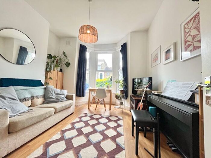 1 Bedroom Flat To Rent In Fenwick Road, SE15