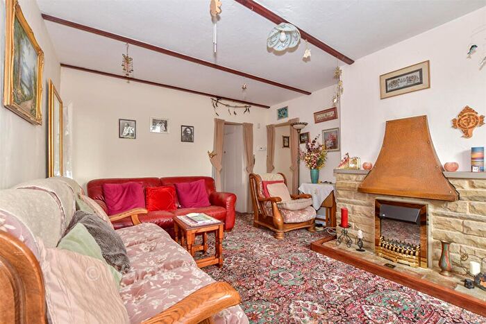 3 Bedroom Detached Bungalow For Sale In New House Lane, Canterbury, Kent, CT4