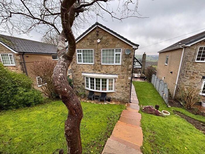 4 Bedroom Detached House For Sale In Ainsdale Grove, Cullingworth, West Yorkshire, BD13