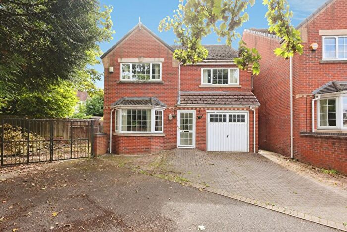4 Bedroom Detached House For Sale In Wall Close, Smethwick, West Midlands, B67