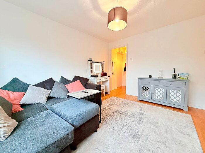 Studio To Rent In Cumberland Place, London, SE6