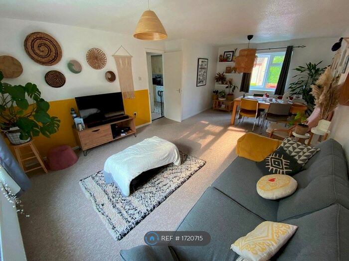 2 Bedroom Flat To Rent In Plantsman Close, Norwich, NR2