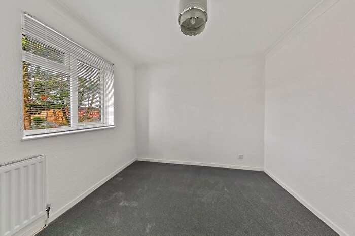3 Bedroom Terraced House For Sale In Addison Road, Teddington, TW11