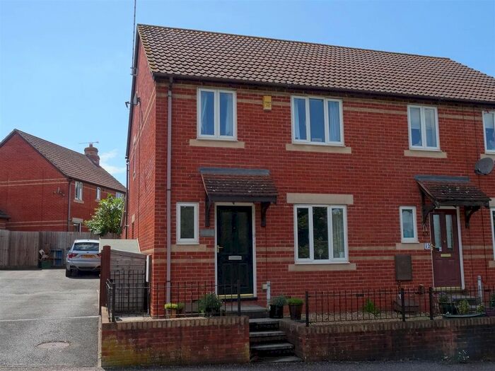 3 Bedroom End Of Terrace House To Rent In Saxon Close, Oake, Taunton, TA4