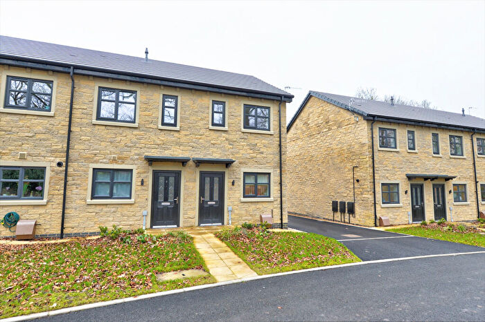 2 Bedroom Flat To Rent In Lund Avenue, Glusburn, BD20