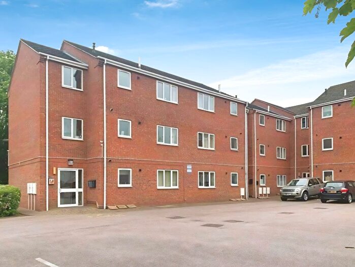 2 Bedroom Flat For Sale In University Court, Grantham, NG31