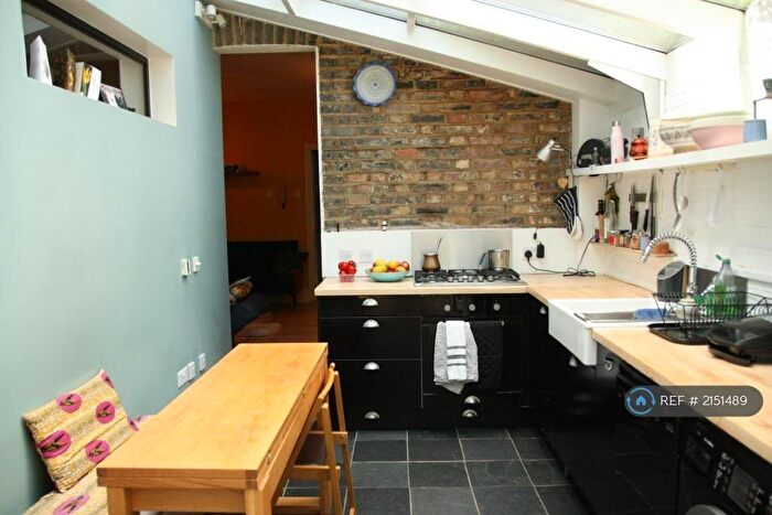 3 Bedroom Flat To Rent In Ground Floor, London, SE24