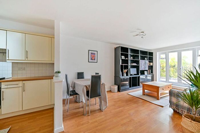 1 Bedroom Flat For Sale In Church Road, Acton, London, W3