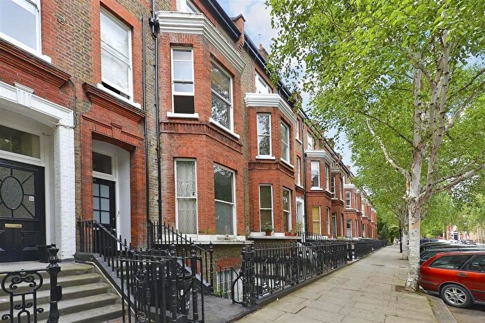 1 Bedroom Flat To Rent In Castellain Road, Little Venice, W9