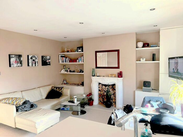 2 Bedroom Flat To Rent In Sheen Road, Richmond, TW9