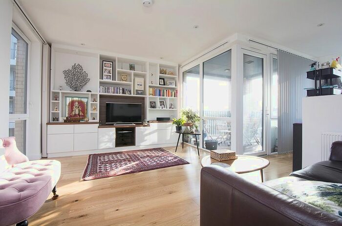 2 Bedroom Flat To Rent In Denman Avenue, Southall, UB2