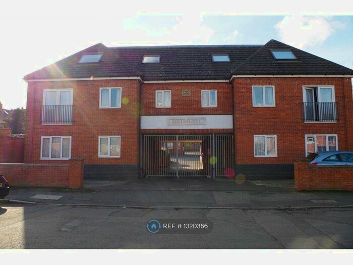 2 Bedroom Flat To Rent In Brookfield Road, Northampton NN2