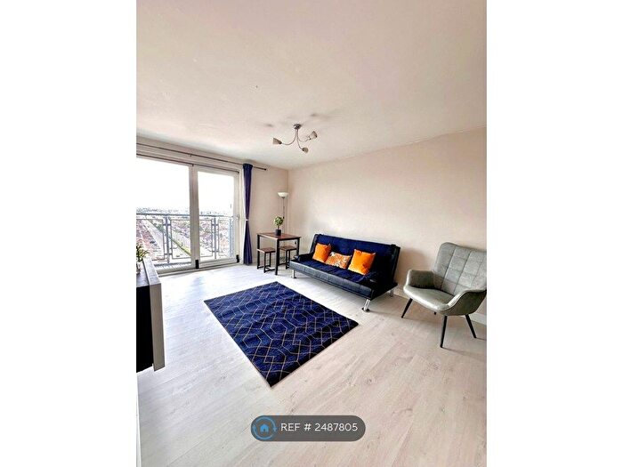 2 Bedroom Flat To Rent In City Gate House, Ilford, IG2