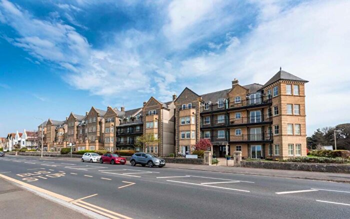 2 Bedroom Flat For Sale In Pegasus Court, Beach Road, Weston-super-Mare, North Somerset, BS23