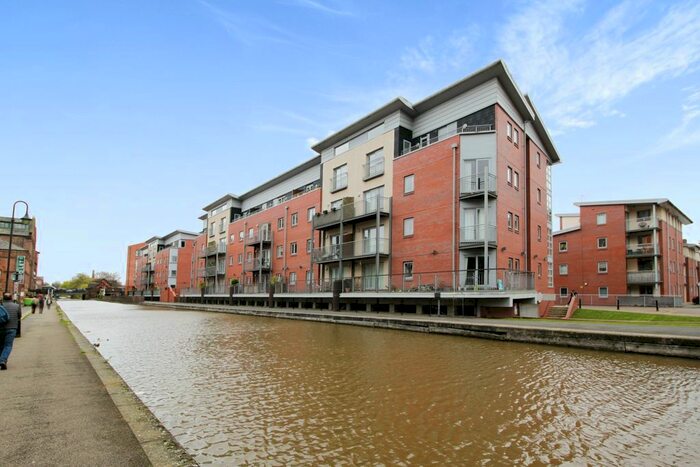 2 Bedroom Flat To Rent In Shot Tower Close, Chester, CH1