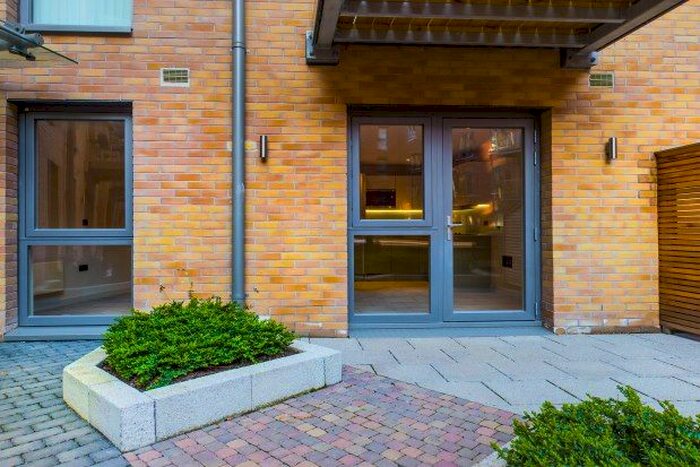 Studio To Rent In Core, York, YO1