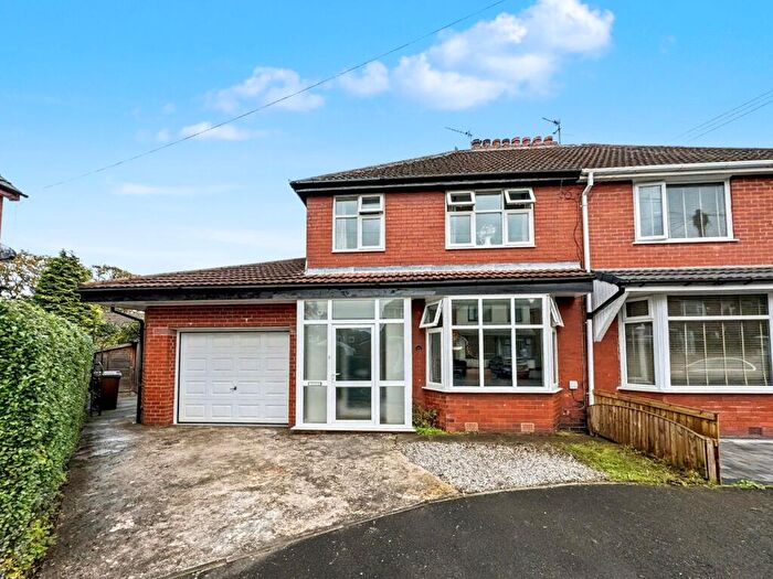 3 Bedroom Semi Detached House For Sale In Parkville Road, Prestwich, M25