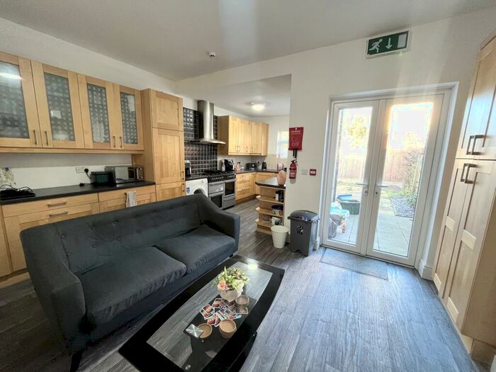 5 Bedroom House To Rent In Sefton Road, Birmingham, B16