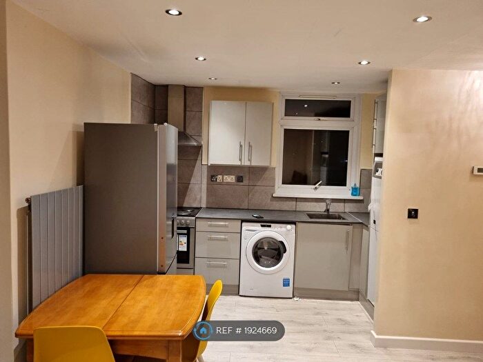 1 Bedroom Maisonette To Rent In Farman Grove, Northolt, UB5