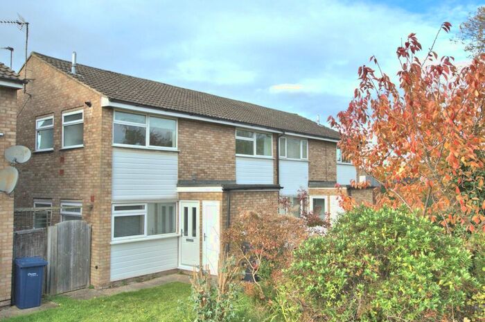 2 Bedroom Maisonette To Rent In Glenmere Close, Cambridge CB1