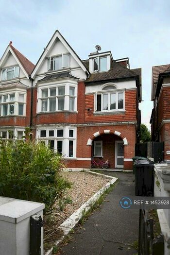 2 Bedroom Flat To Rent In New Church Road, Hove, BN3