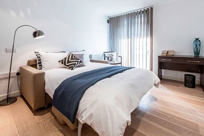 Studio To Rent In Kilburn High Road, London, NW6