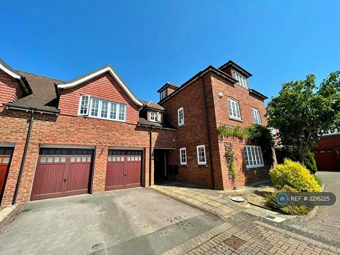 6 Bedroom Semi-Detached House To Rent In Horseshoe Drive, Gloucester, GL2