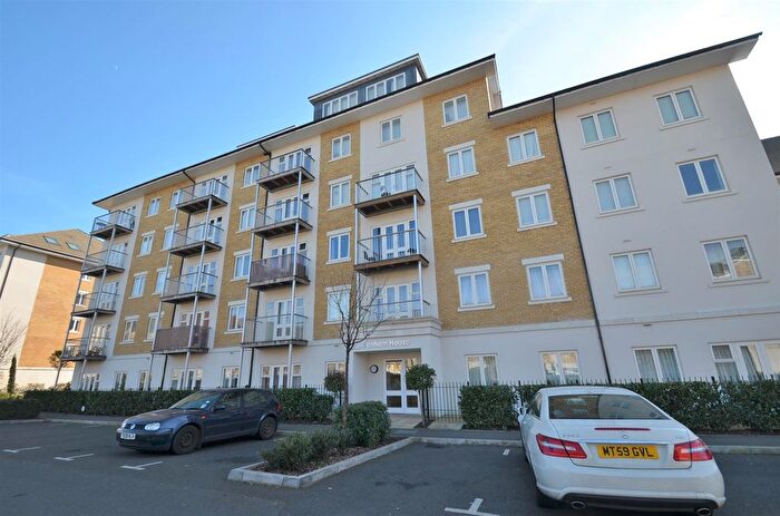 2 Bedroom Flat For Sale In Park Lodge Avenue, West Drayton, UB7