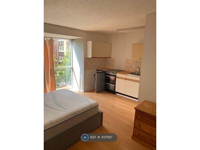 Studio To Rent In Bilberry Court, Winchester, SO23