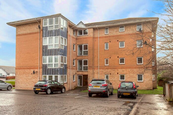 2 Bedroom Flat To Rent In Swallow Brae, Livingston, EH54