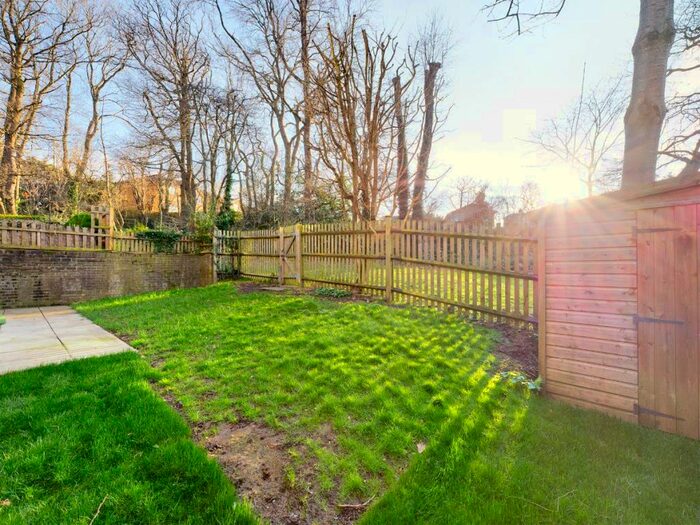 1 Bedroom Flat To Rent In Ladygrove, Pixton Way, Croydon, CR0