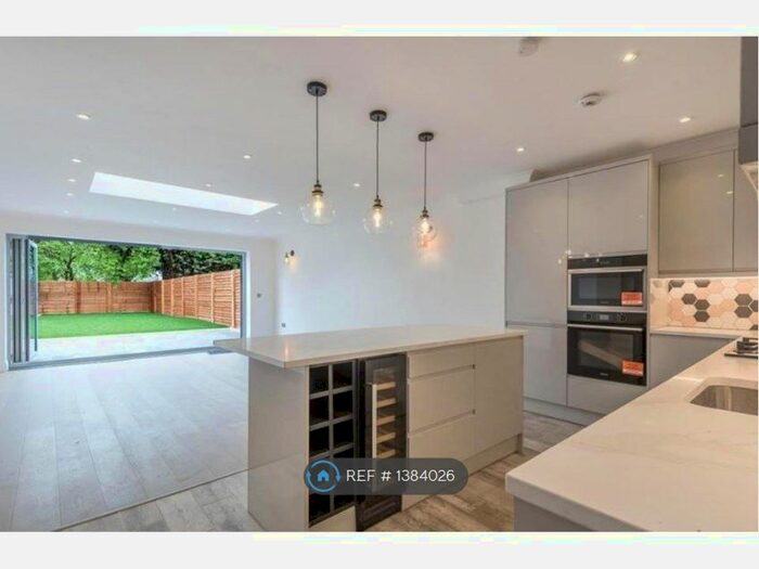 4 Bedroom Semi-Detached House To Rent In Norman Way, London, W3