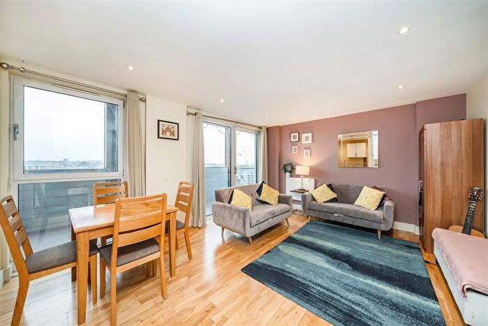 2 Bedroom Flat For Sale In Merryweather Place, Greenwich, SE10