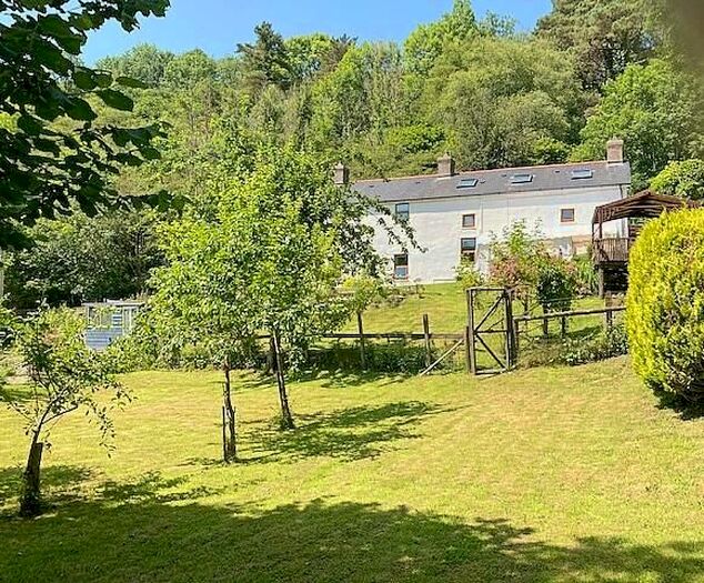 4 Bedroom Detached House For Sale In Tregroes, Llandysul SA44