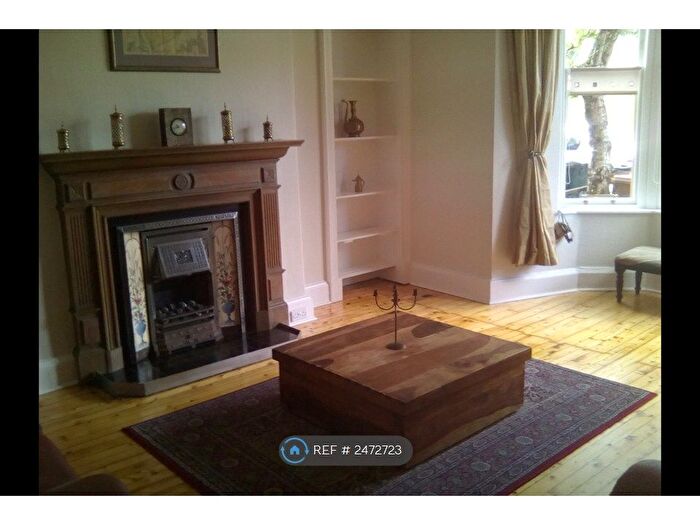 3 Bedroom Flat To Rent In Morningside Park, Edinburgh, EH10