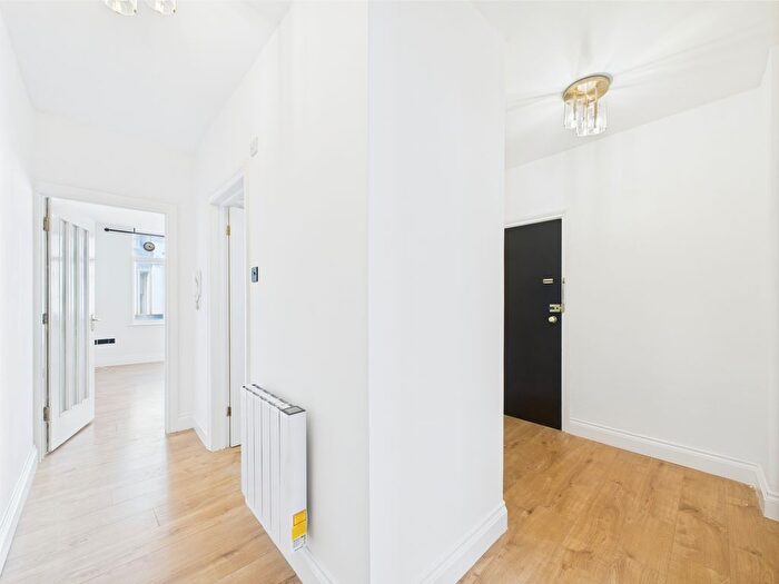 1 Bedroom Flat To Rent In Chapel Road, Worthing, BN11