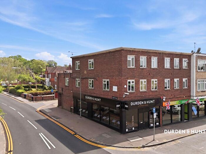 2 Bedroom Apartment For Sale In High Road, Loughton, IG10