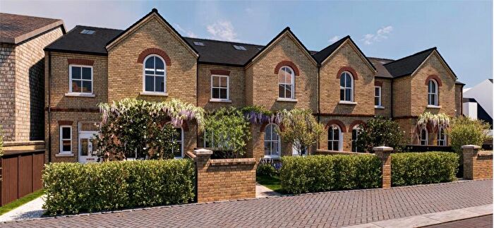 3 Bedroom Terraced House For Sale In Endlesham Road, London, SW12