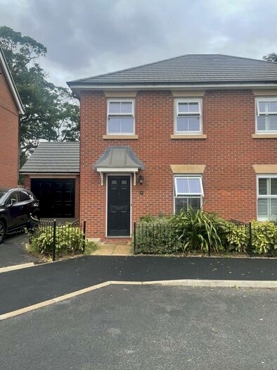 2 Bedroom House To Rent In Bingle Way, L12