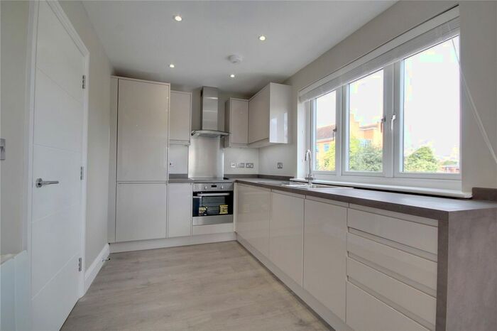 1 Bedroom Flat To Rent In Strodes View, High Street, Egham, Surrey, TW20