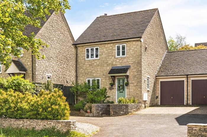 3 Bedroom Detached House For Sale In Churchill Road, Chipping Norton, OX7