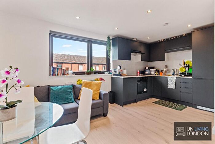 2 Bedroom Flat To Rent In Minton Mews, London, NW6