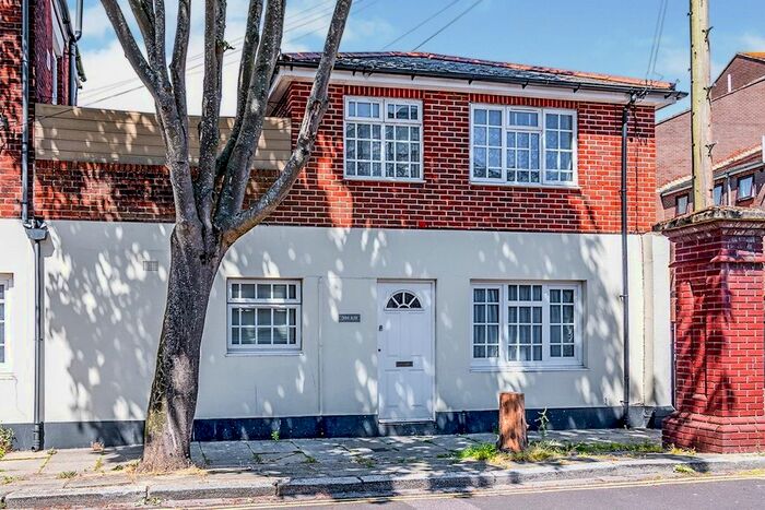 1 Bedroom Flat To Rent In Old Commercial Road, Portsmouth, PO1