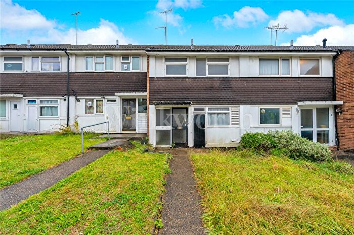 3 Bedroom Terraced House For Sale In Ridge Road, London, NW2