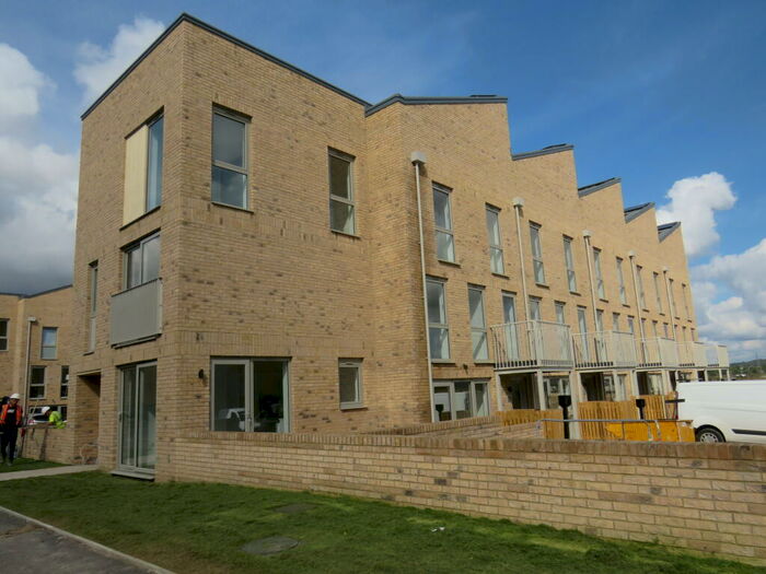 4 Bedroom Town House To Rent In Lescar Road, Waverley, Rotherham, S60