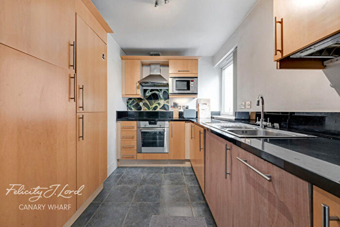 1 Bedroom Apartment For Sale In Nash House, Cassilis Road, London, E14