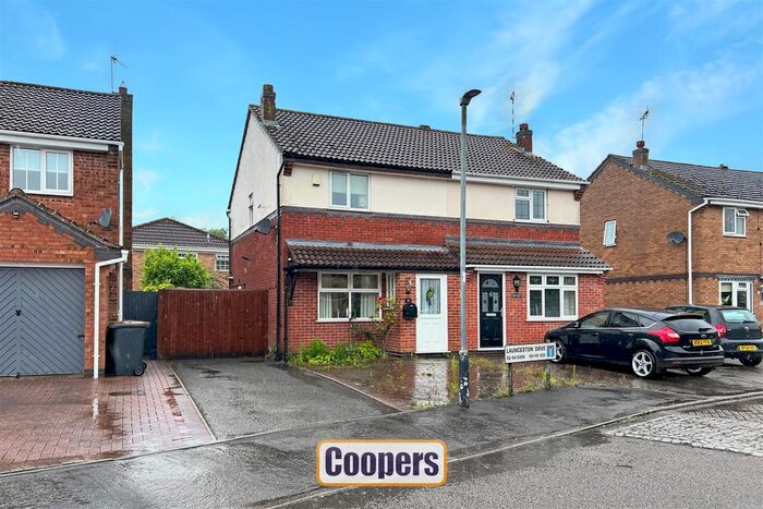 3 Bedroom Semi-Detached House To Rent In Launceston Drive, Horestone Grange, Nuneaton, CV11