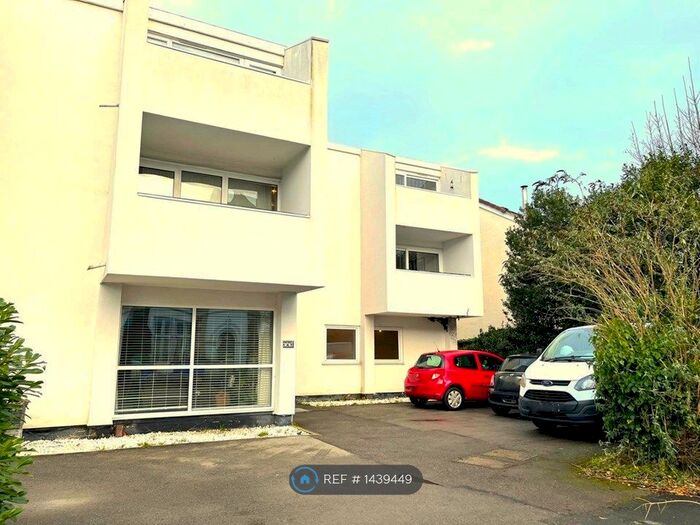 2 Bedroom Flat To Rent In Willes Road, Leamington Spa, CV31