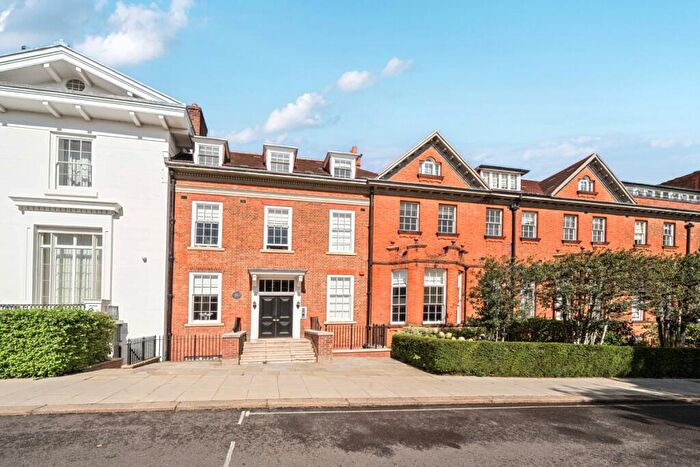 2 Bedroom Flat To Rent In Kidderpore Avenue London, NW3